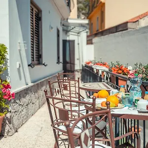 Elegant R&b Floridia , Ταορμίνα Ιταλία